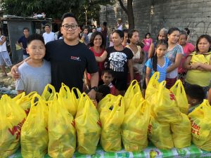 2018-02 Food hampers for poor families in Manila philippines