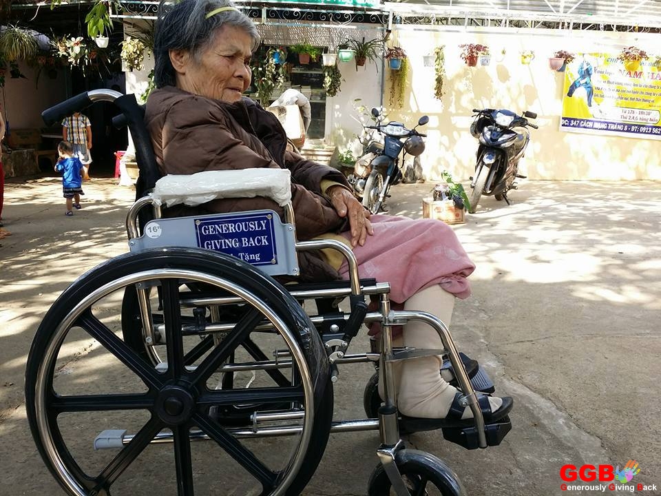 2015-12_gia-lai_vietnam_disabled-villagers (1)  