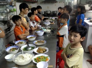 Thay-Binh-Orphanage-2014 (22)